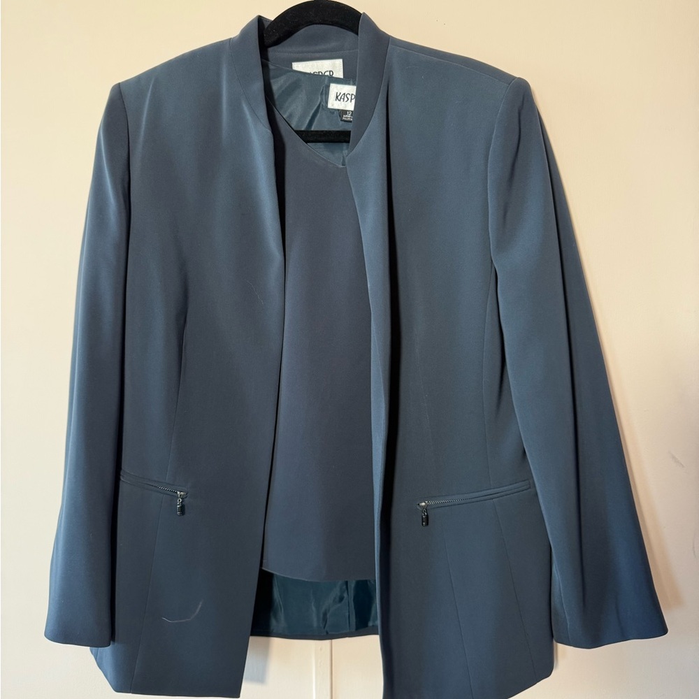 Kasper Women's Charcoal Blazer and tank top